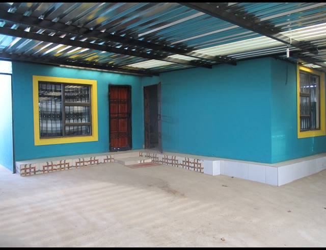 4 BEDROOM HOUSE FOR SALE IN TSHEPISONG